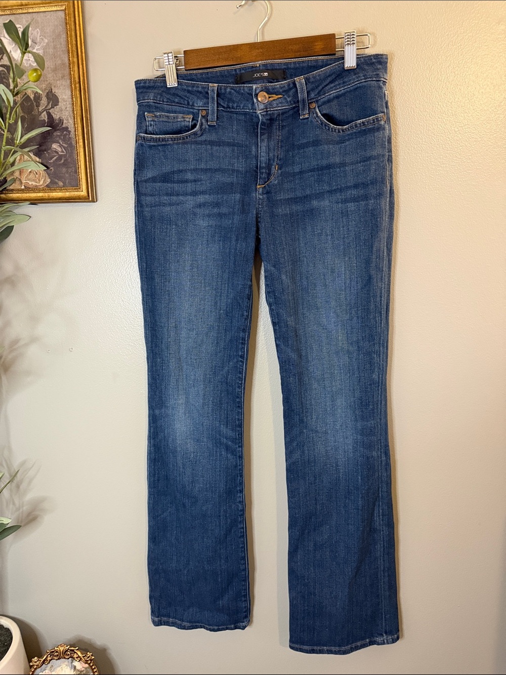 Joe’s Jeans Women’s Size 28 Medium Wash Bootcut Stretch Denim Jeans Classic Blue - Picture 4 of 8